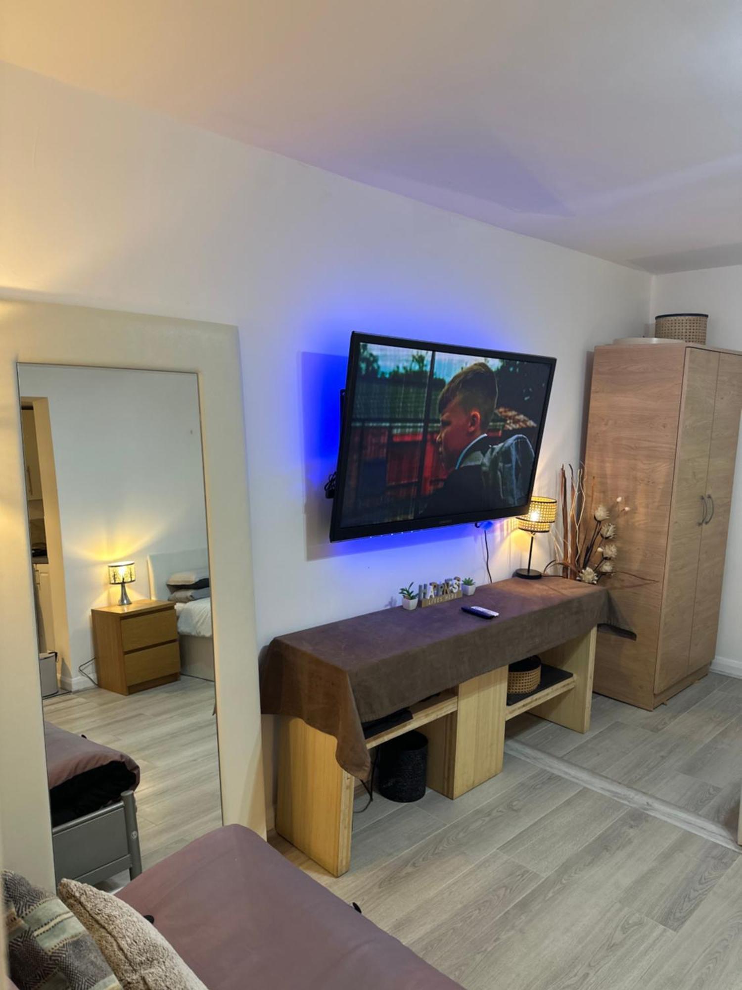 Stylish Studio Flat - Watford Junction - Harry Potter Ngoại thất bức ảnh