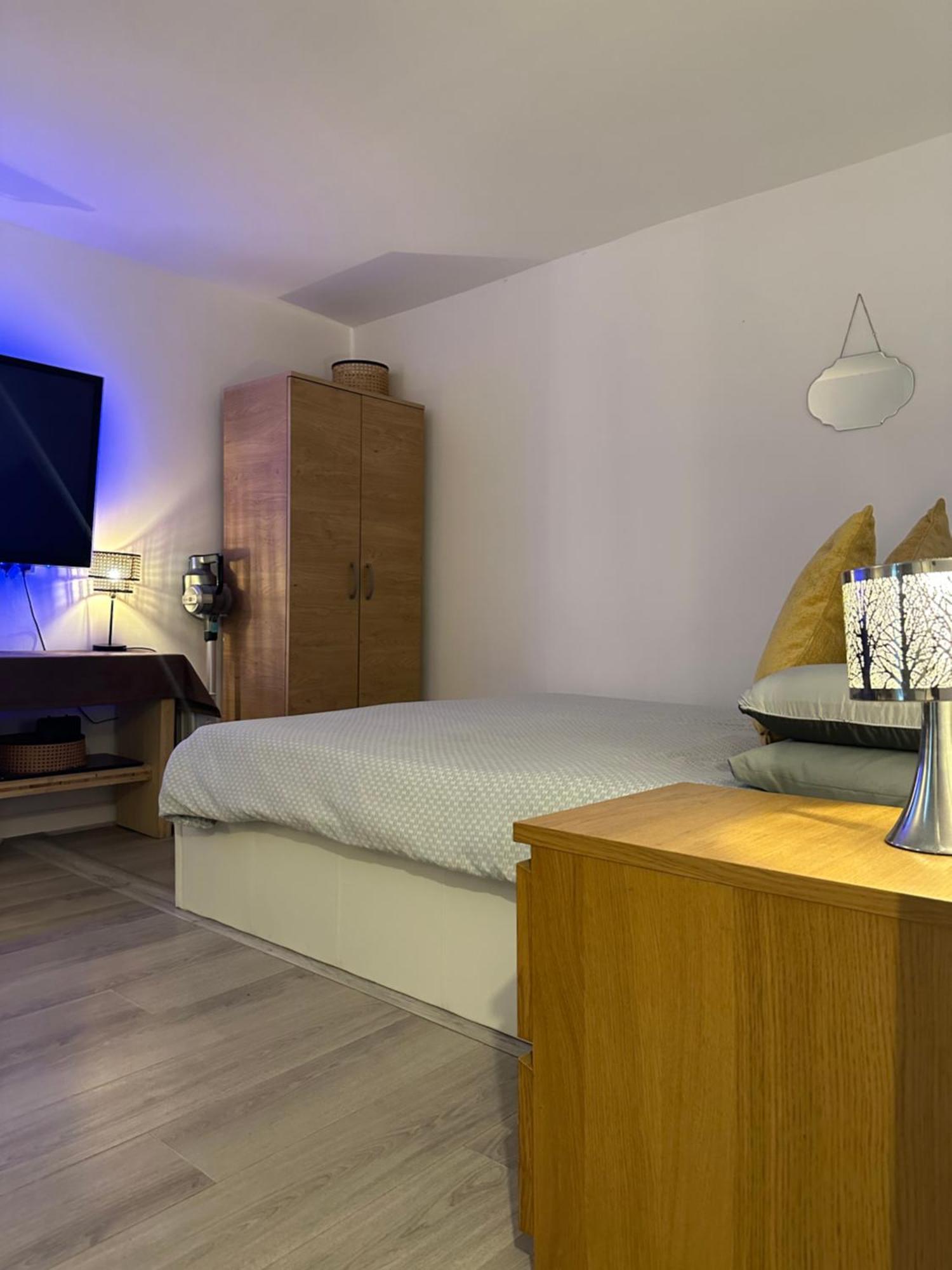 Stylish Studio Flat - Watford Junction - Harry Potter Ngoại thất bức ảnh