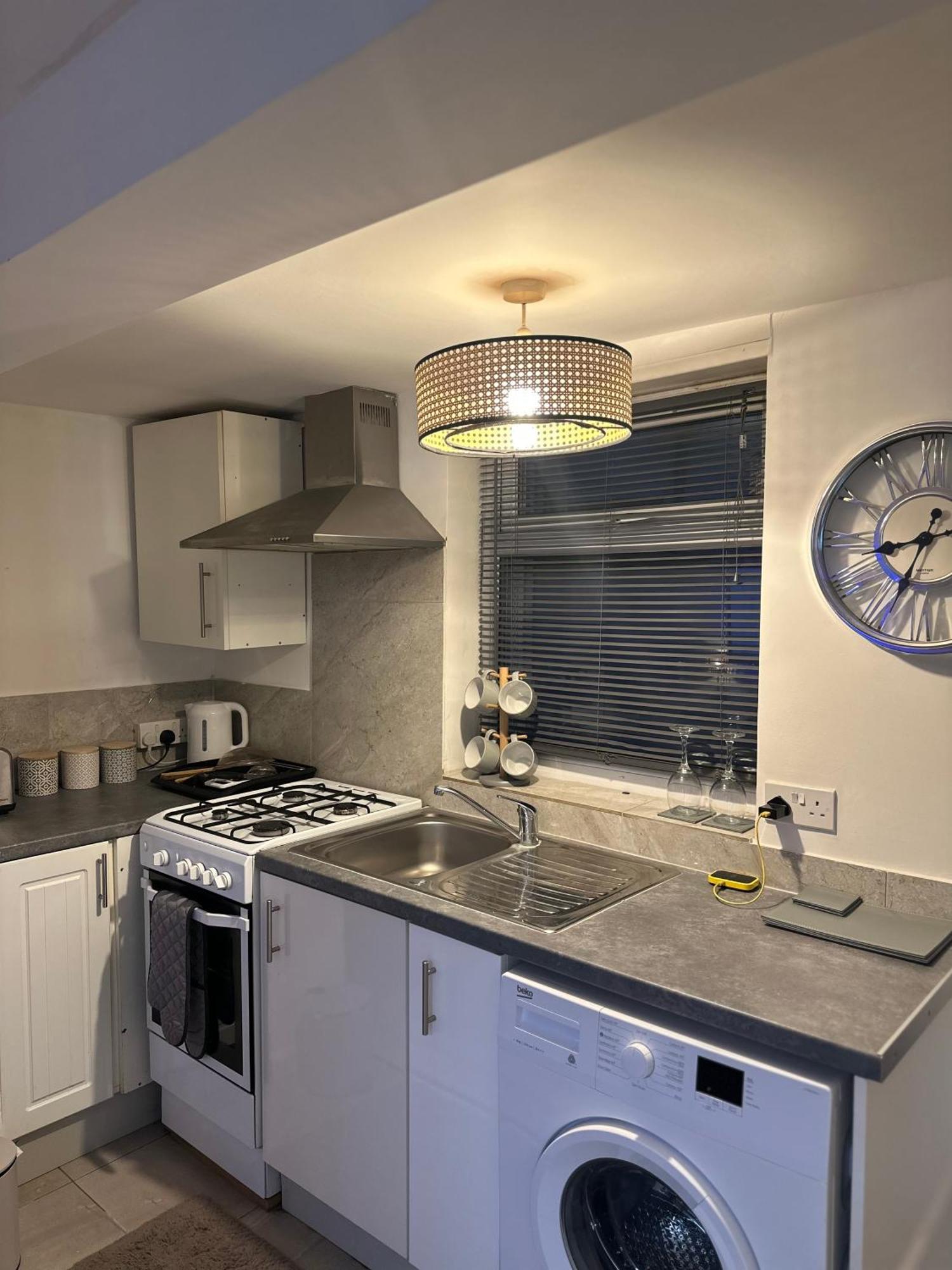 Stylish Studio Flat - Watford Junction - Harry Potter Ngoại thất bức ảnh